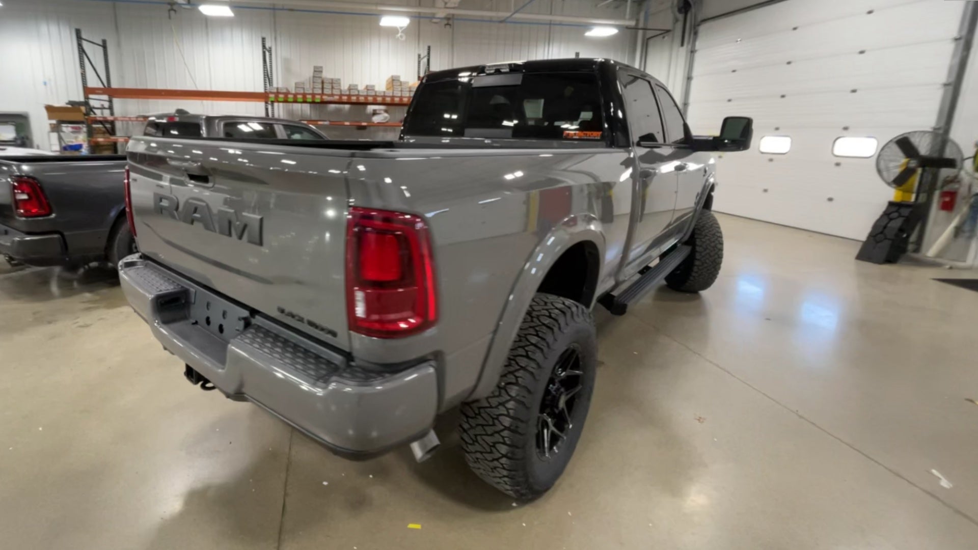 Vehicle Image 8