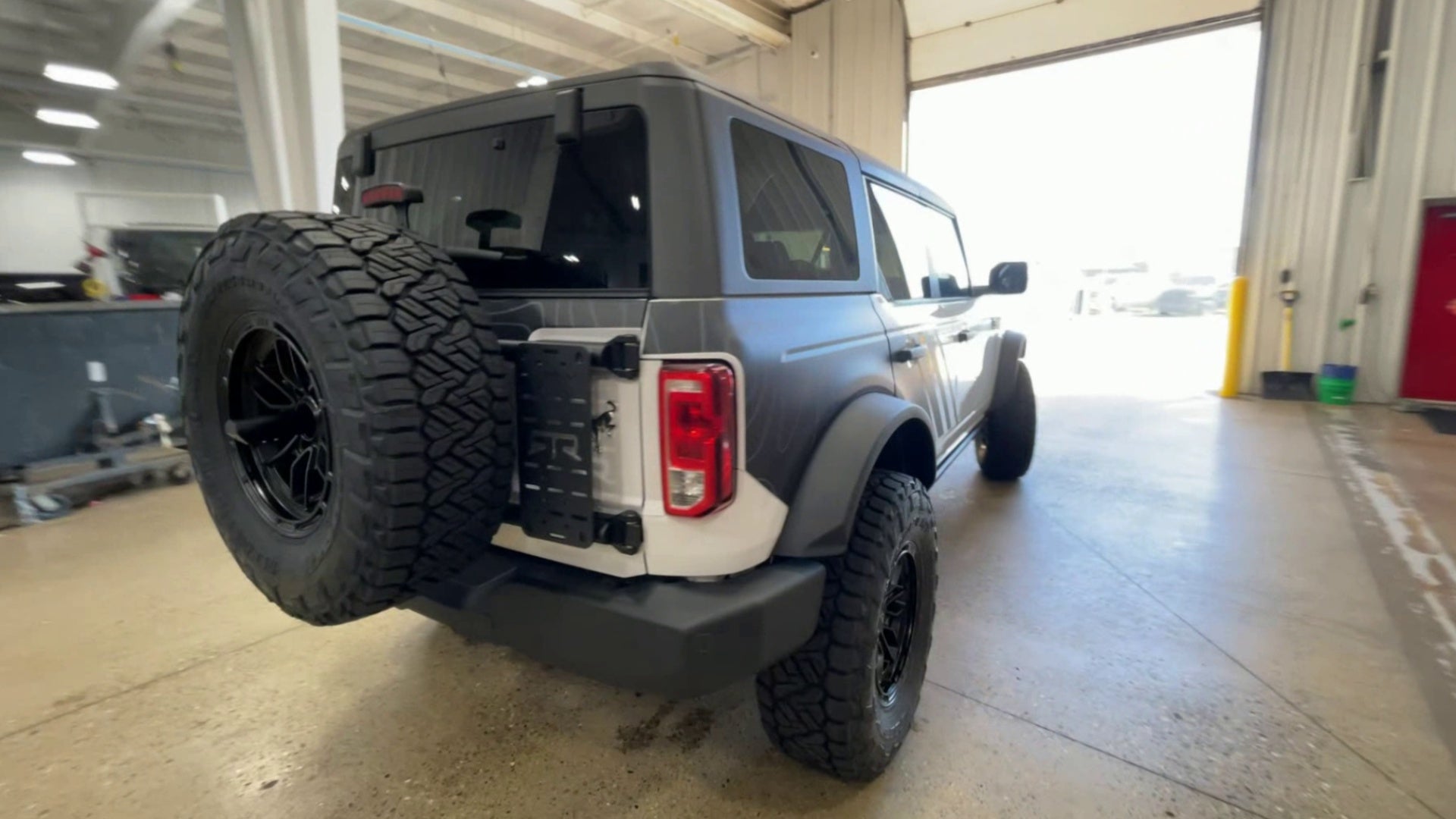 Vehicle Image 8
