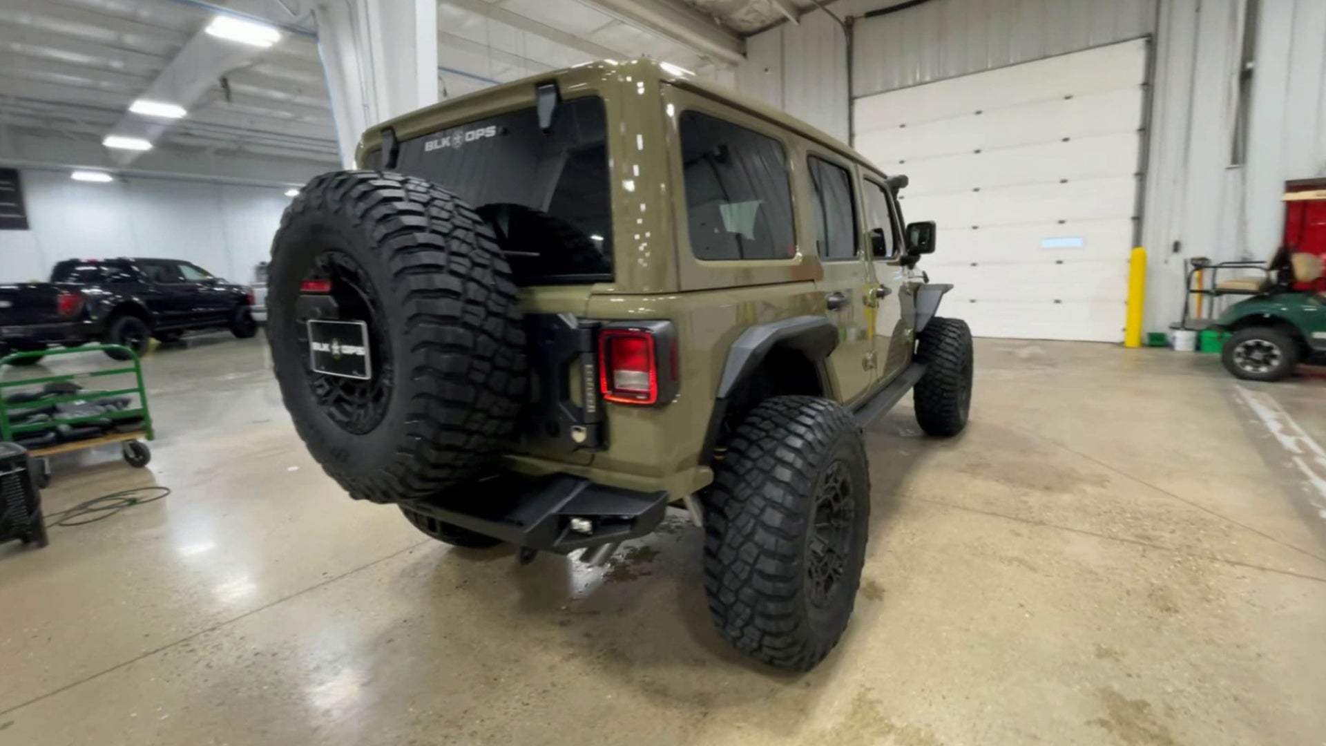 Vehicle Image 8