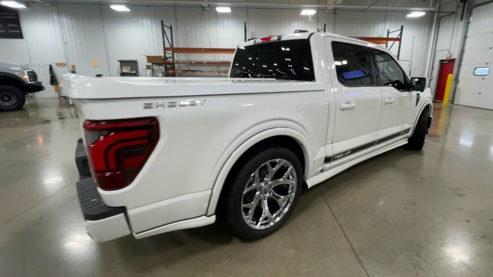 Vehicle Image 8