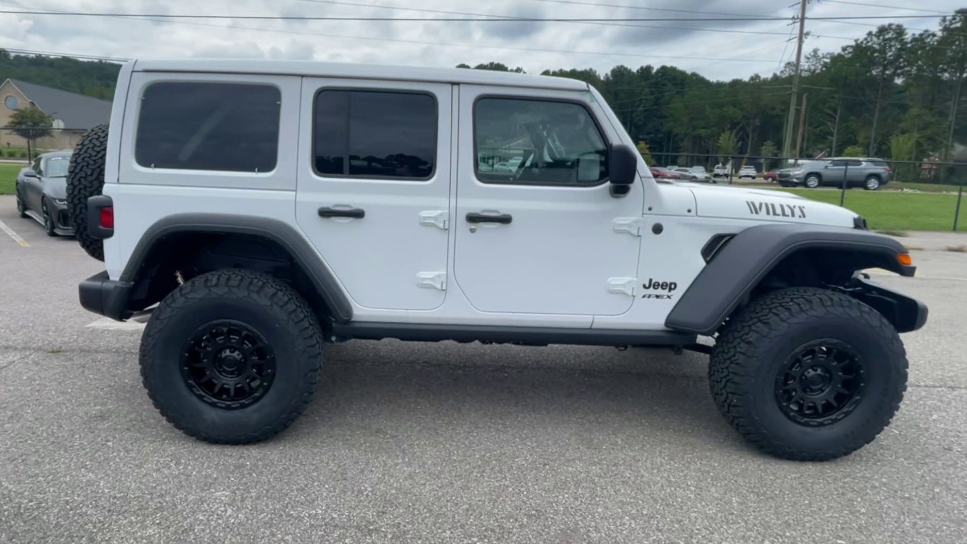 Vehicle Image 8