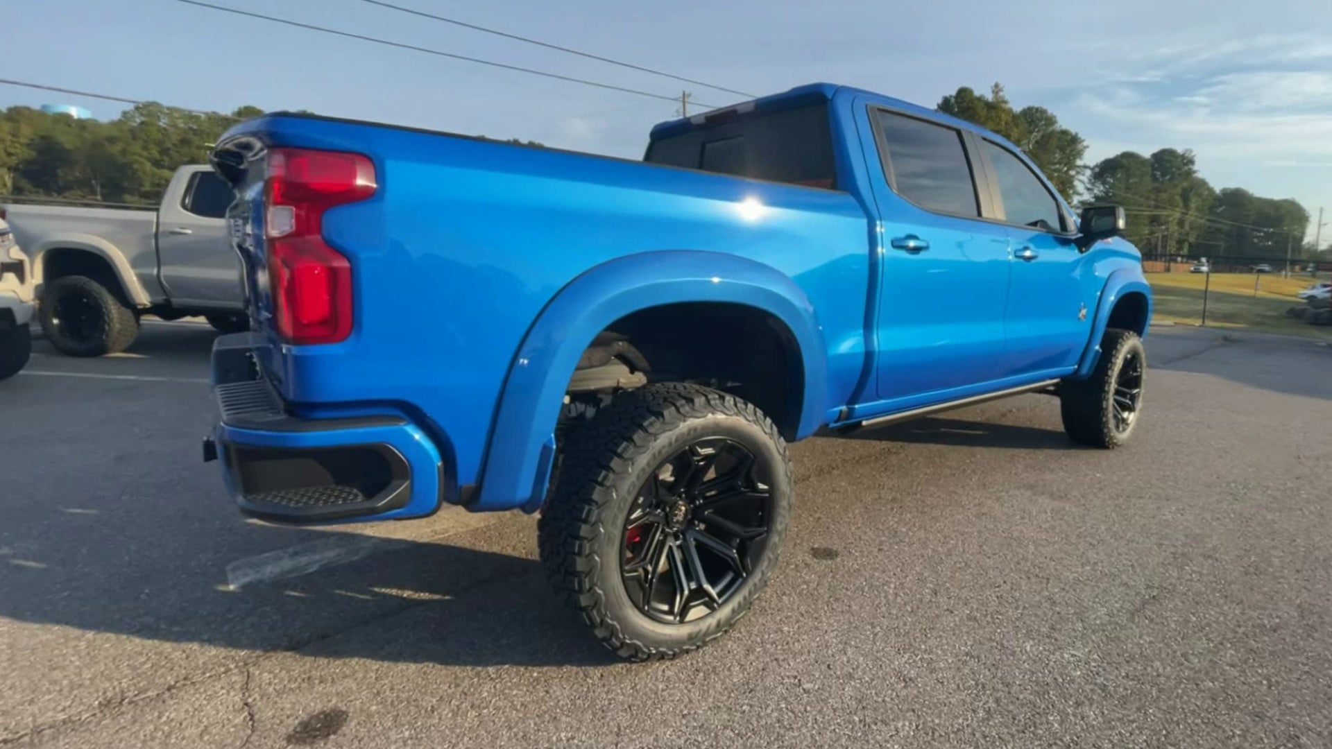 Vehicle Image 8