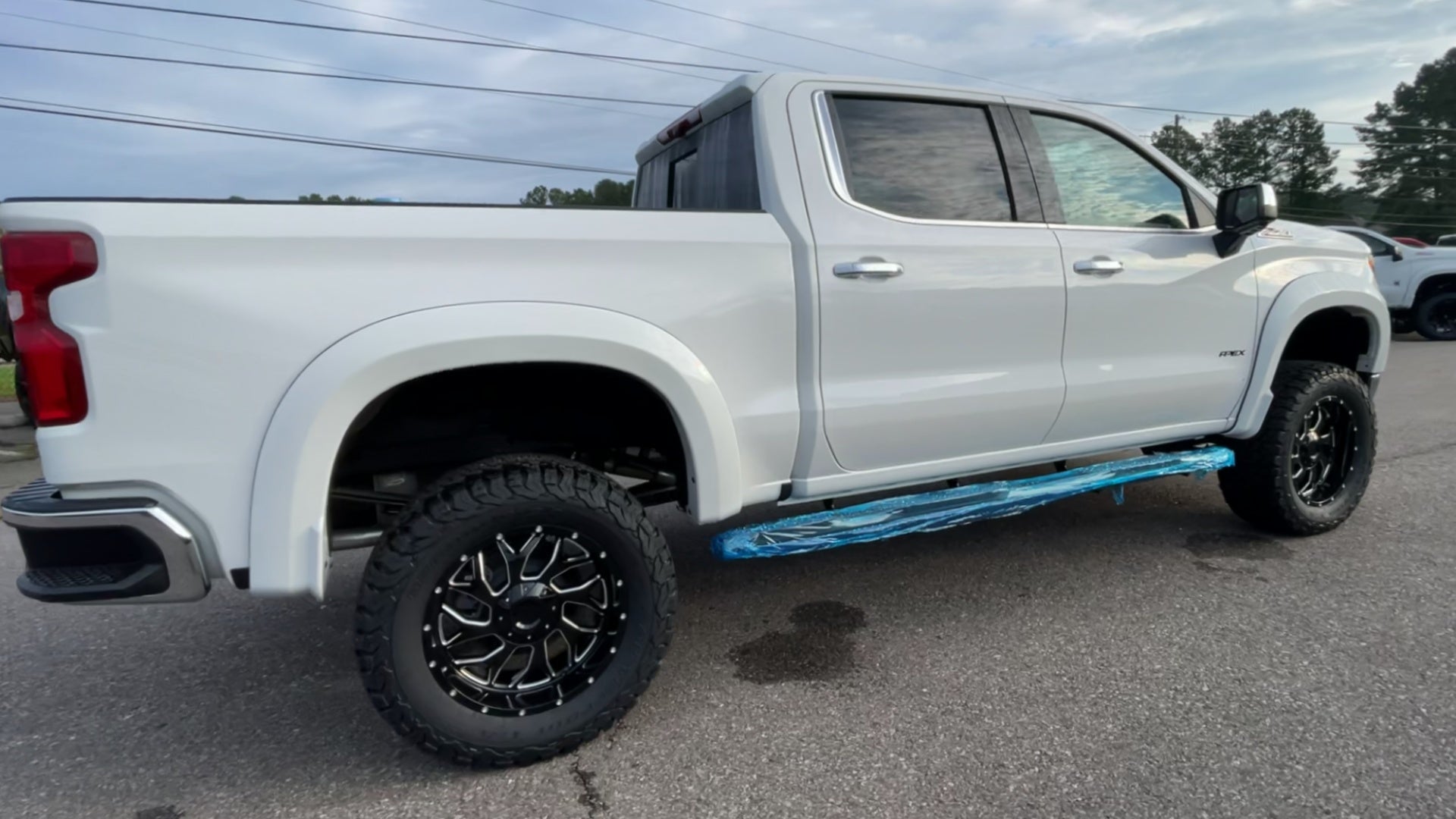 Vehicle Image 8