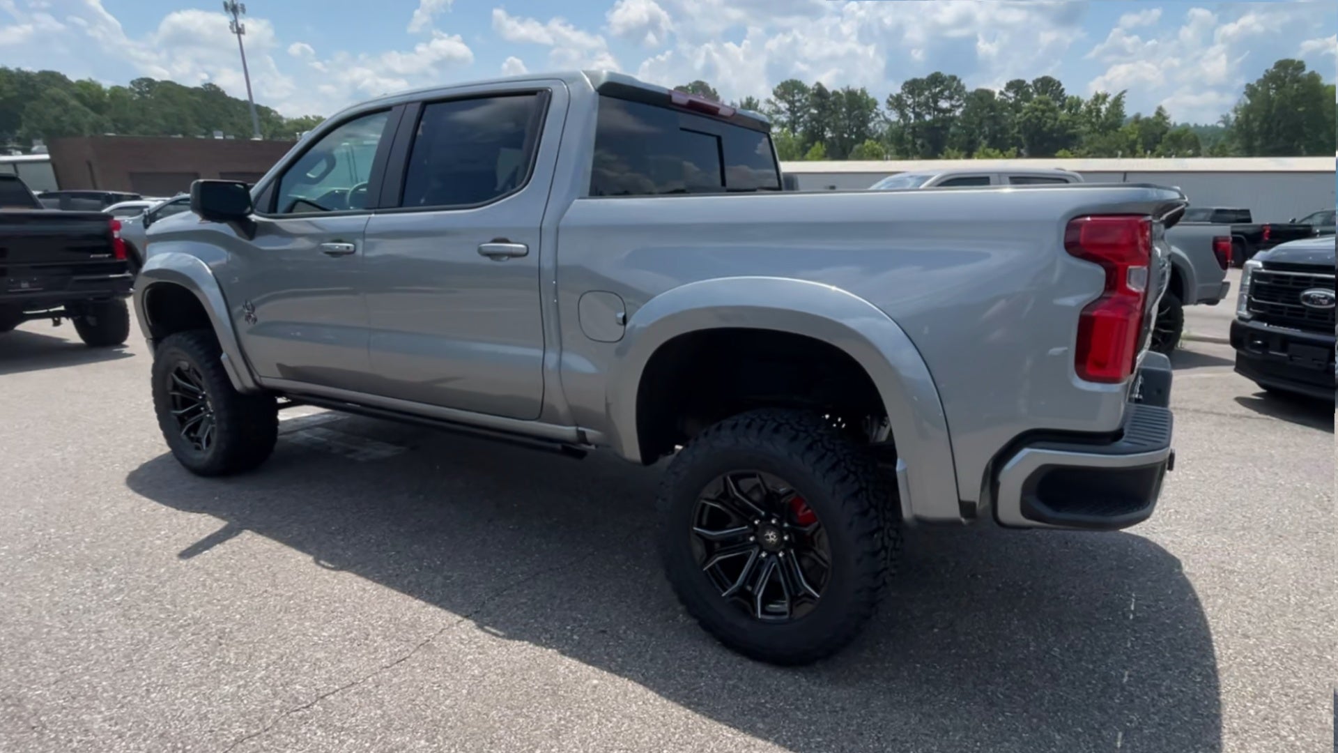 Vehicle Image 8
