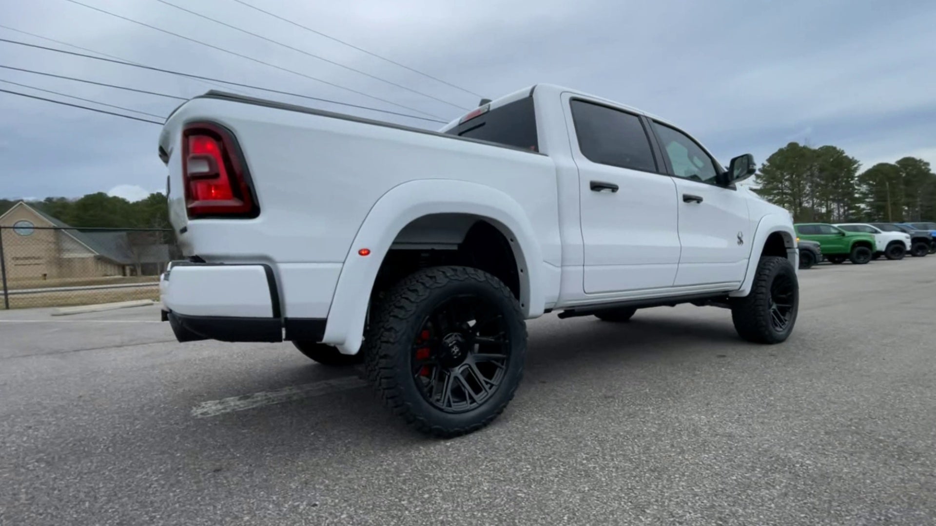 Vehicle Image 8