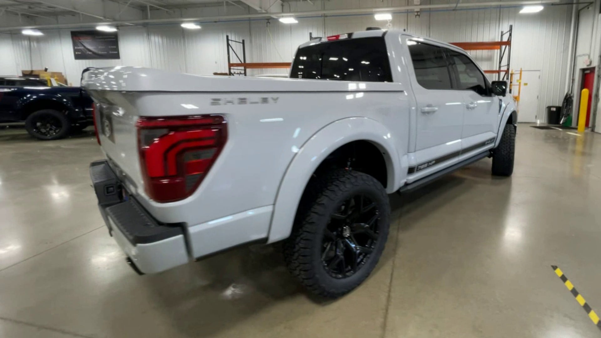 Vehicle Image 8