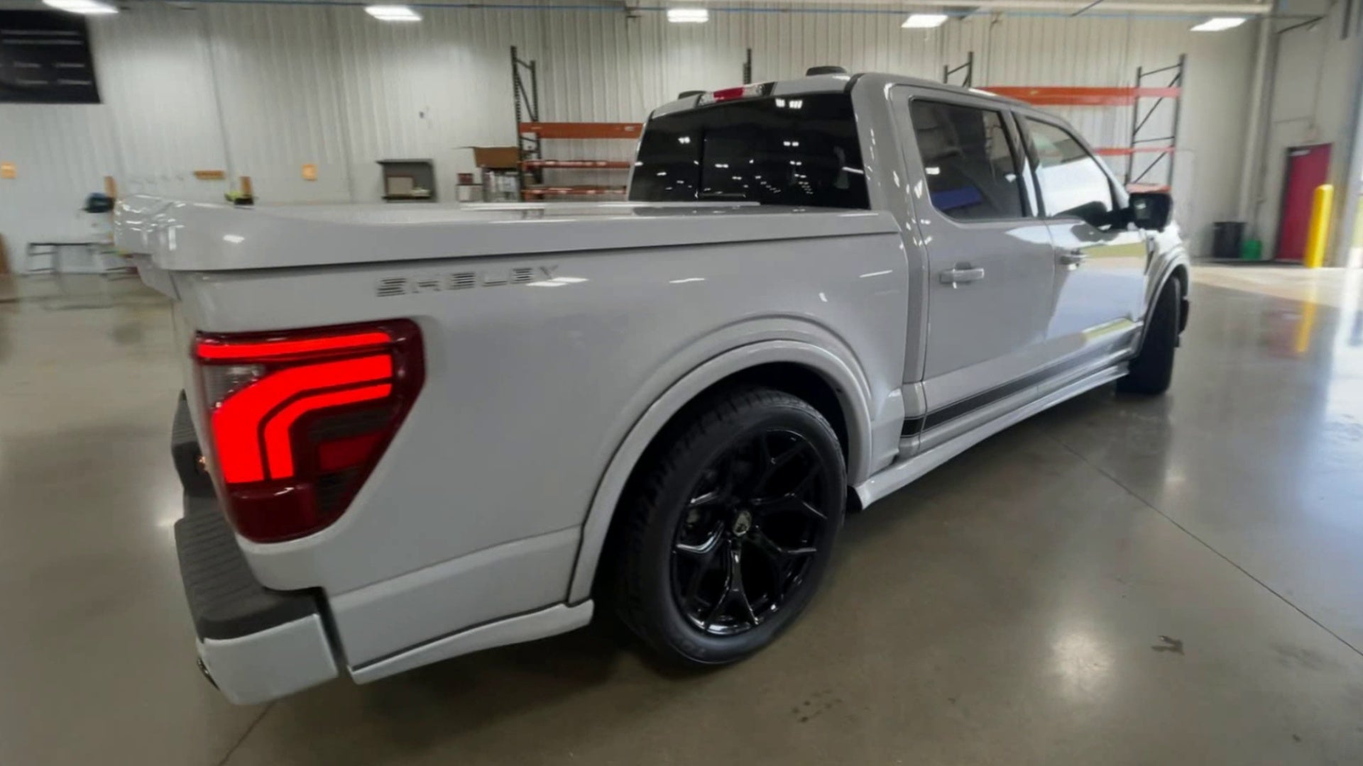 Vehicle Image 8