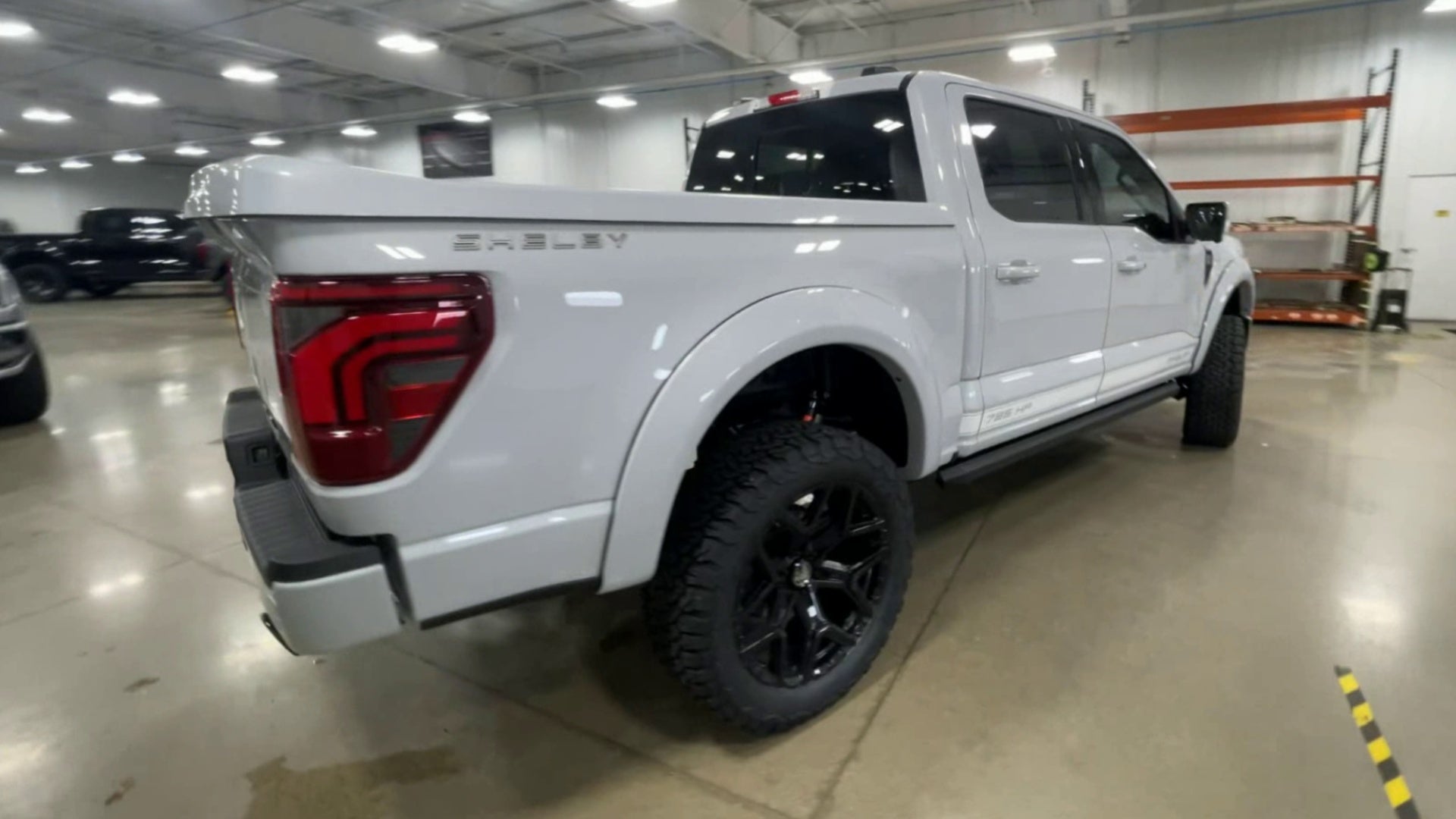 Vehicle Image 8