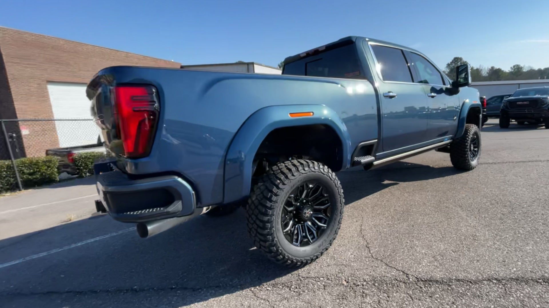 Vehicle Image 8