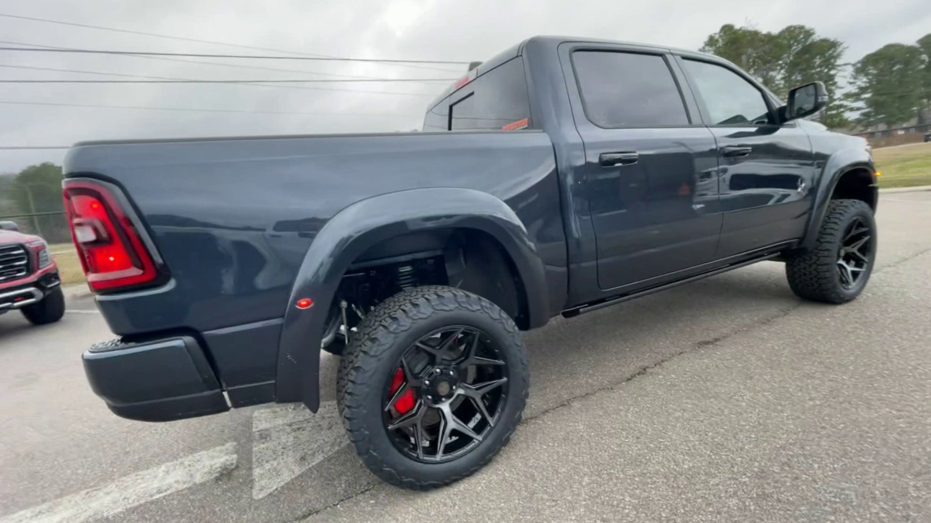 Vehicle Image 8