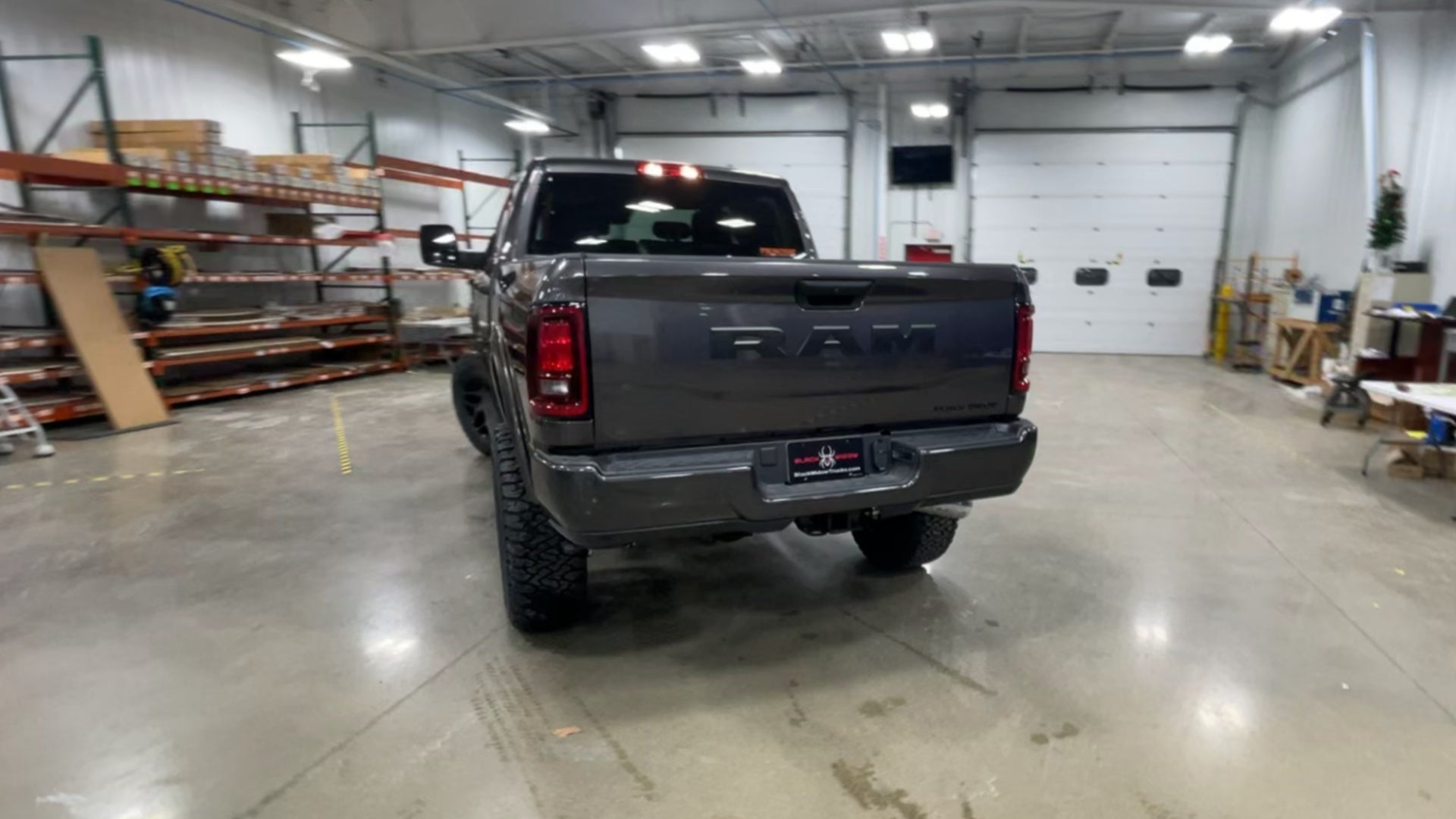 Vehicle Image 8