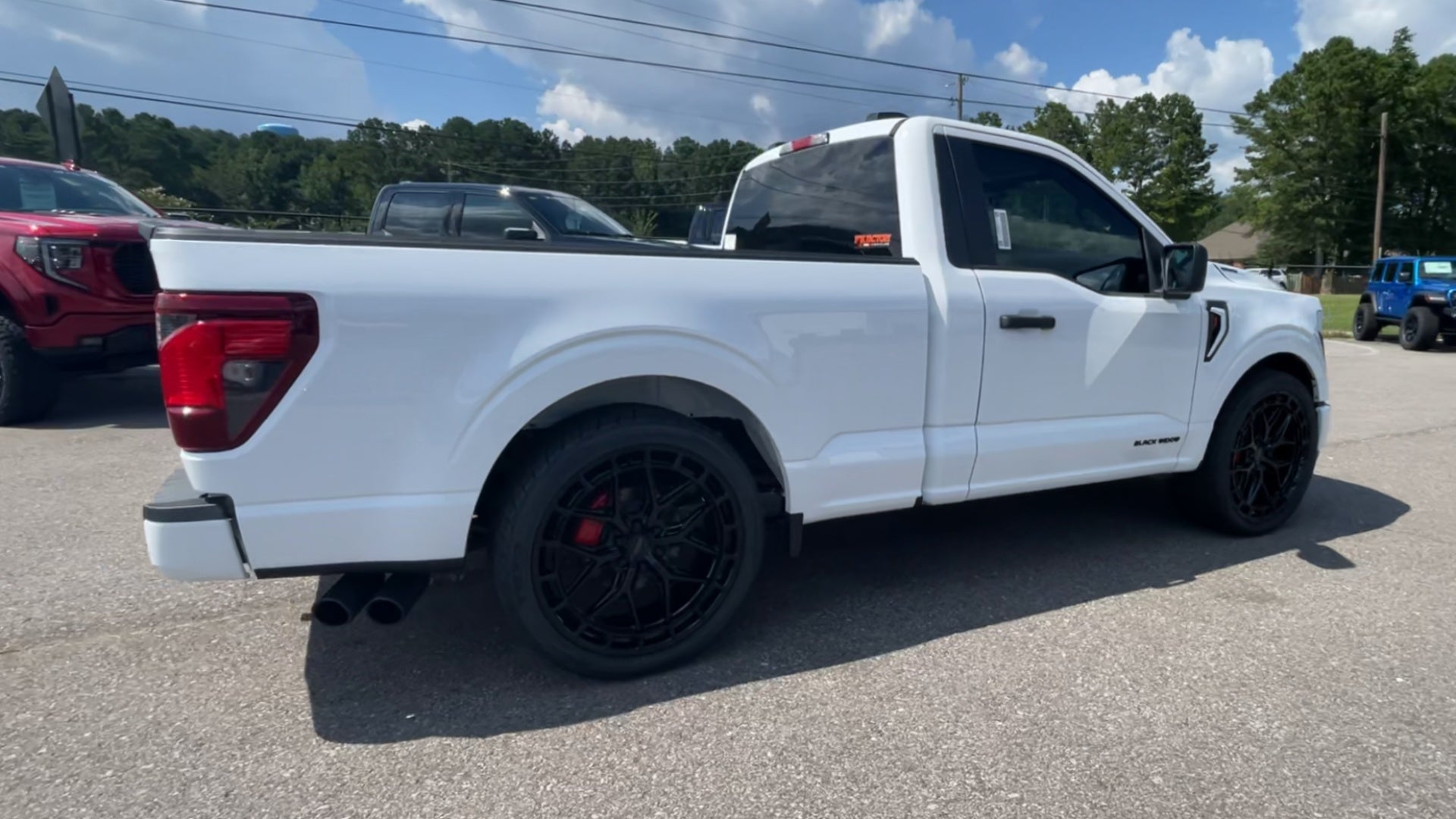 Vehicle Image 8