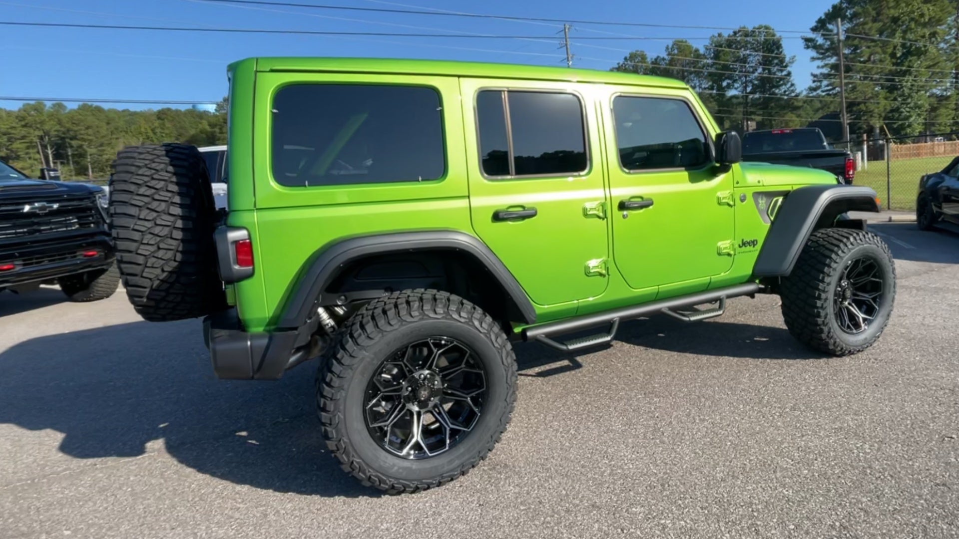 Vehicle Image 8