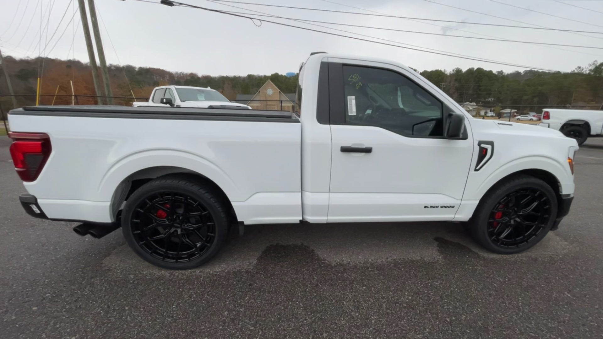 Vehicle Image 8