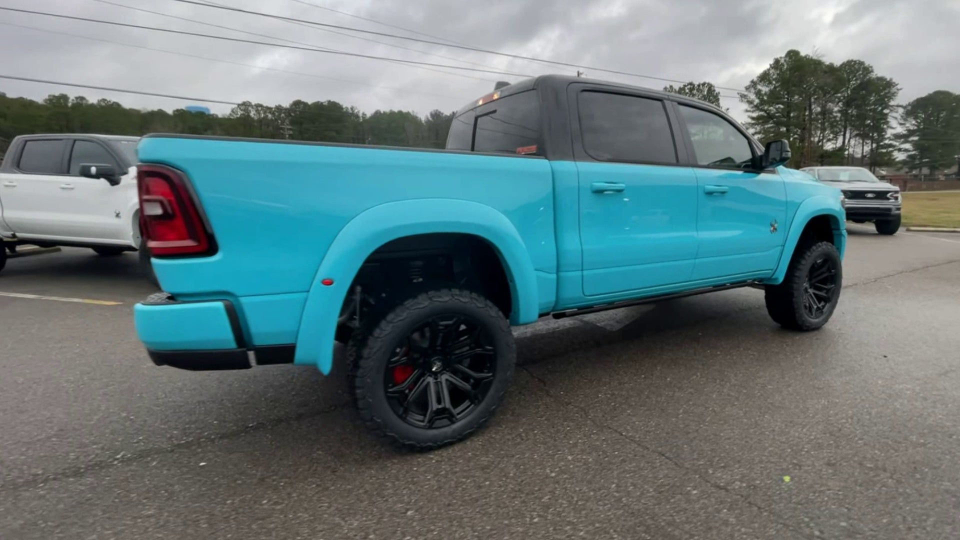 Vehicle Image 8