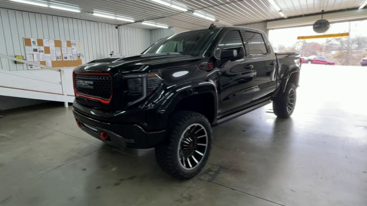 Vehicle Image 8