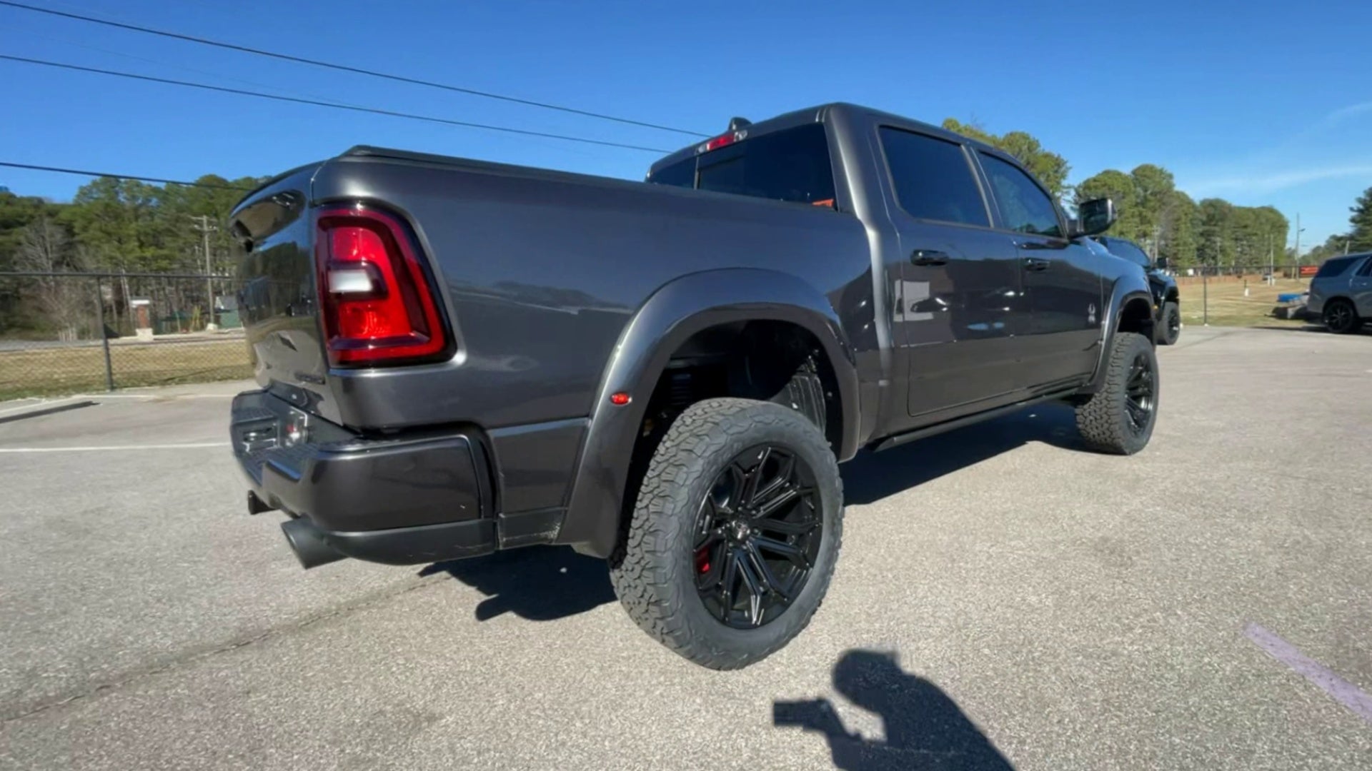 Vehicle Image 8