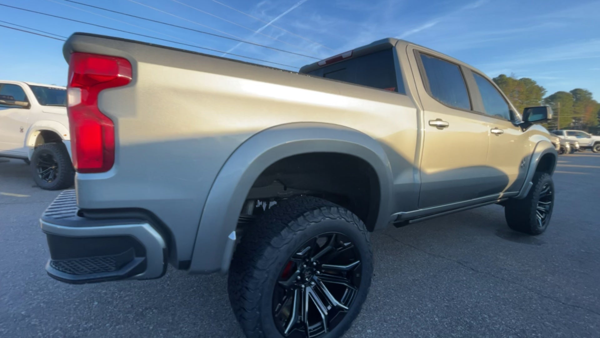 Vehicle Image 8