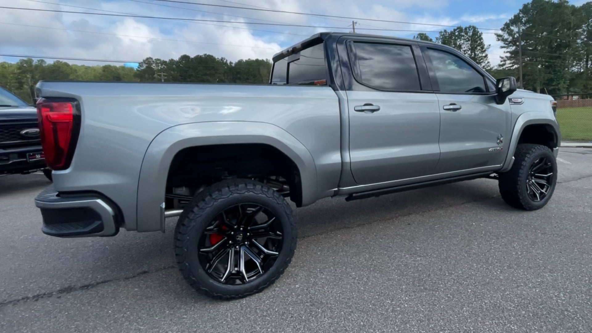 Vehicle Image 8