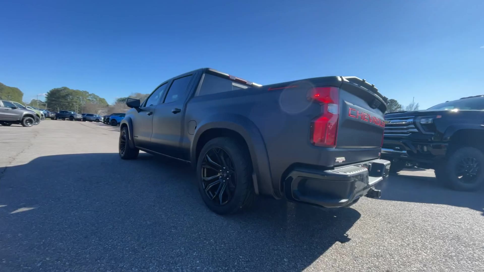 Vehicle Image 8