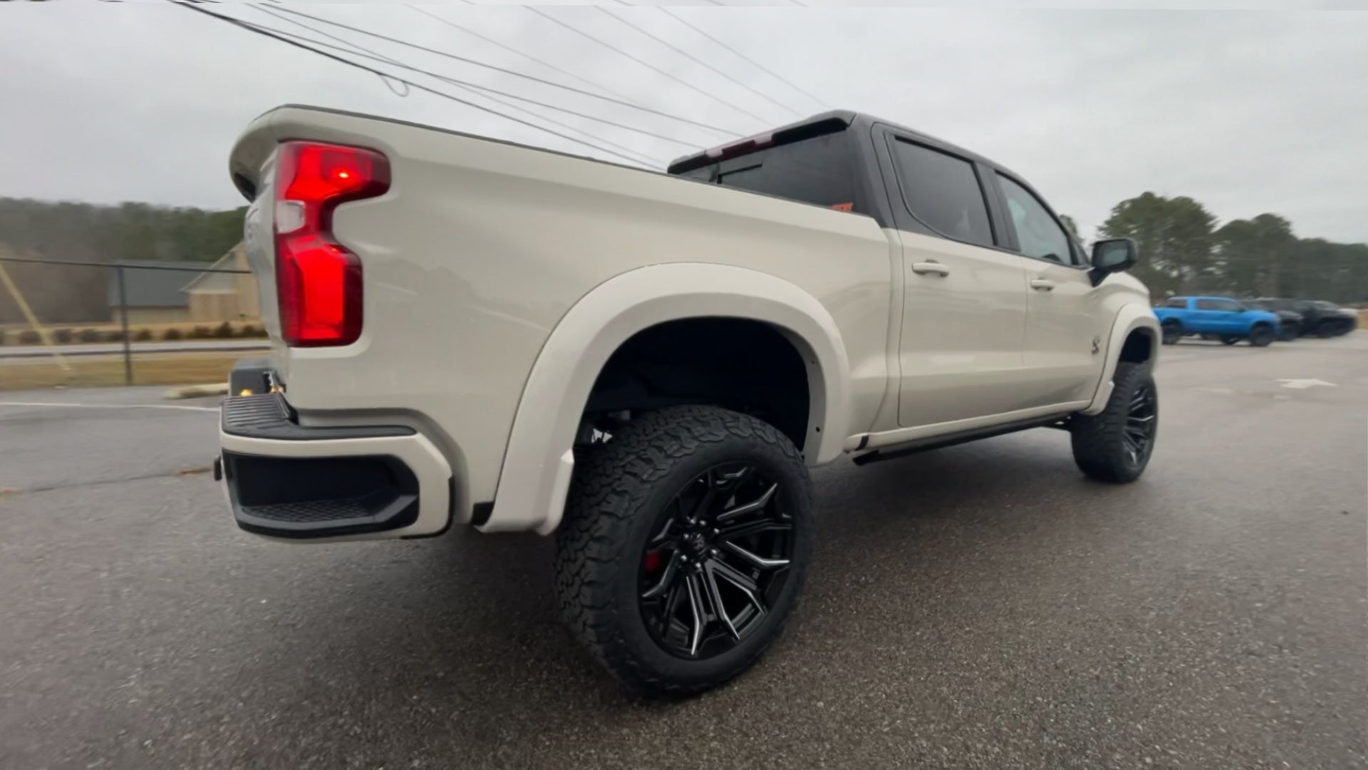 Vehicle Image 8