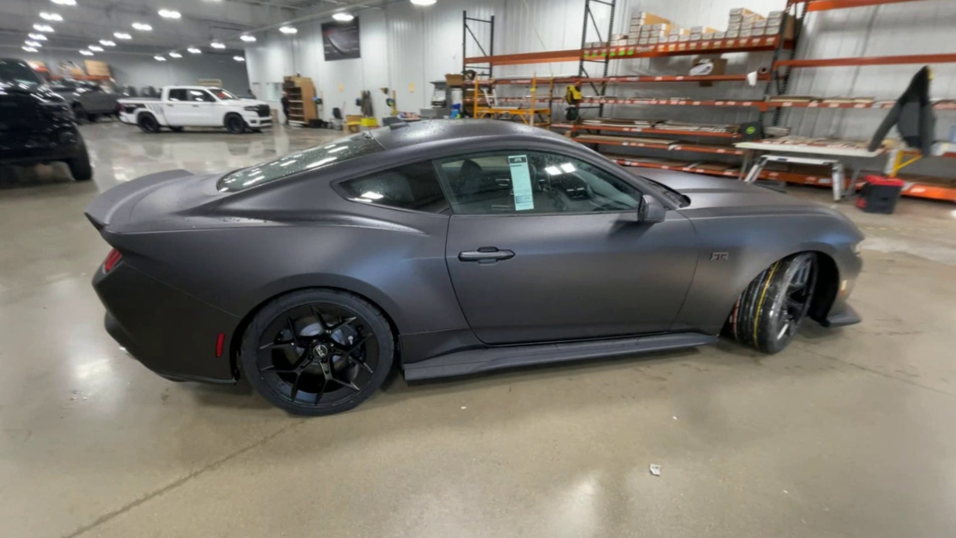 Vehicle Image 9