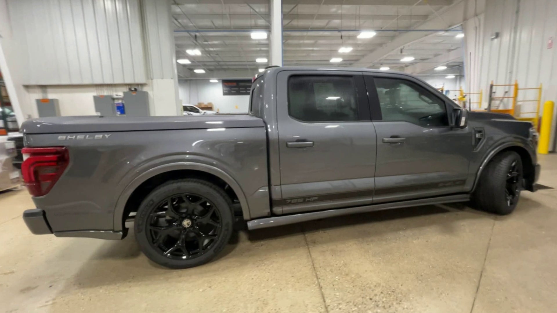 Vehicle Image 9