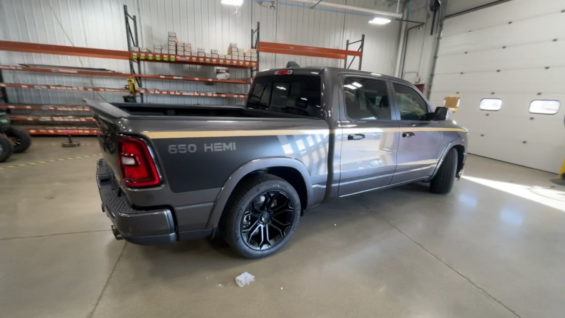 Vehicle Image 9