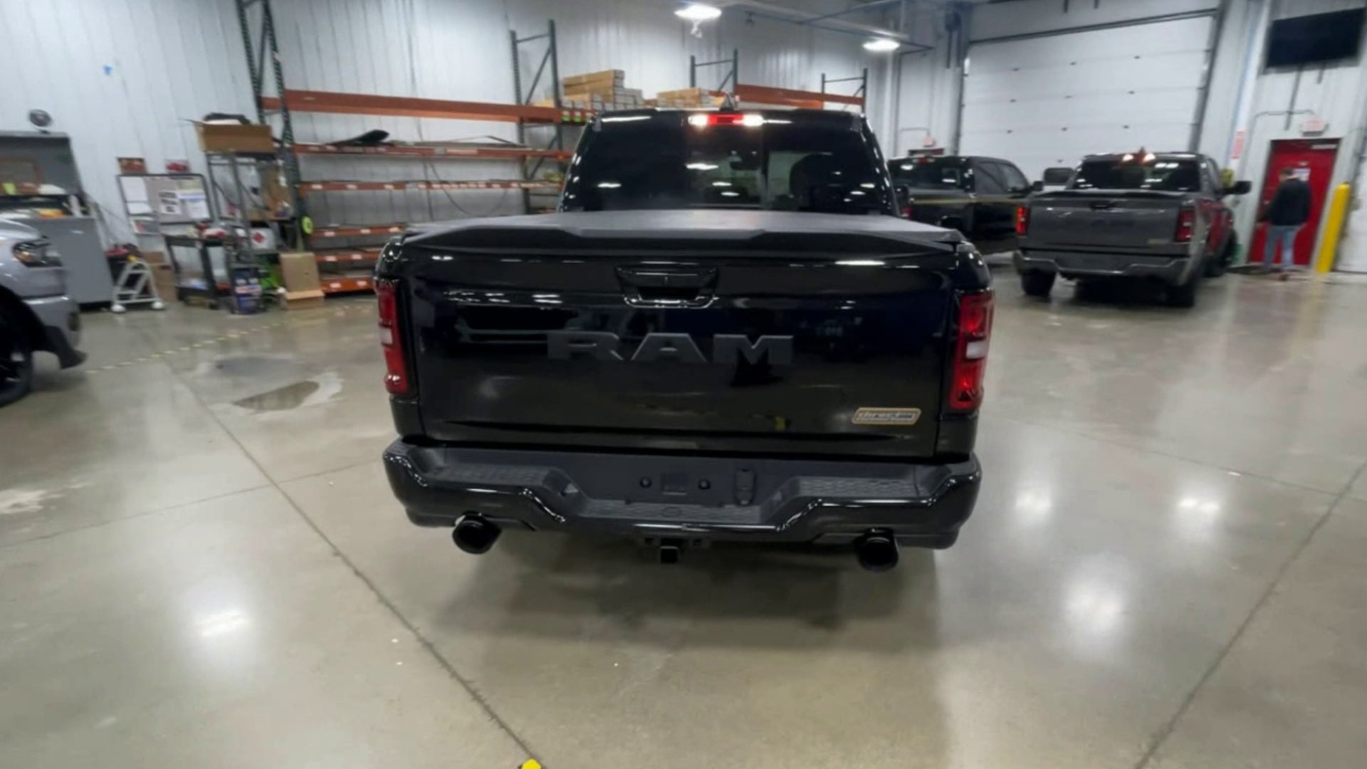 Vehicle Image 9