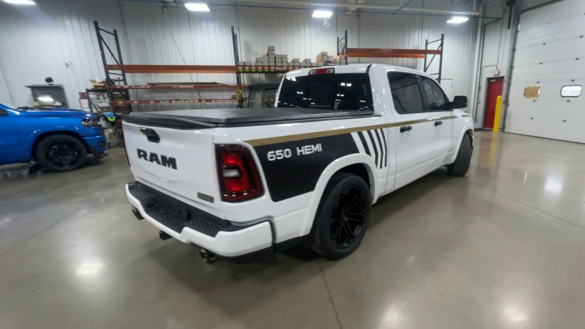 Vehicle Image 9