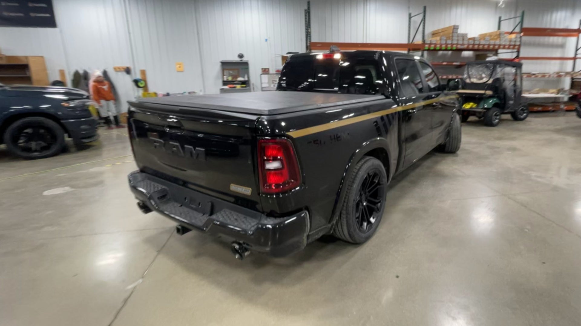 Vehicle Image 9