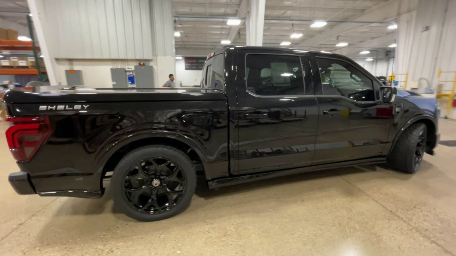 Vehicle Image 9