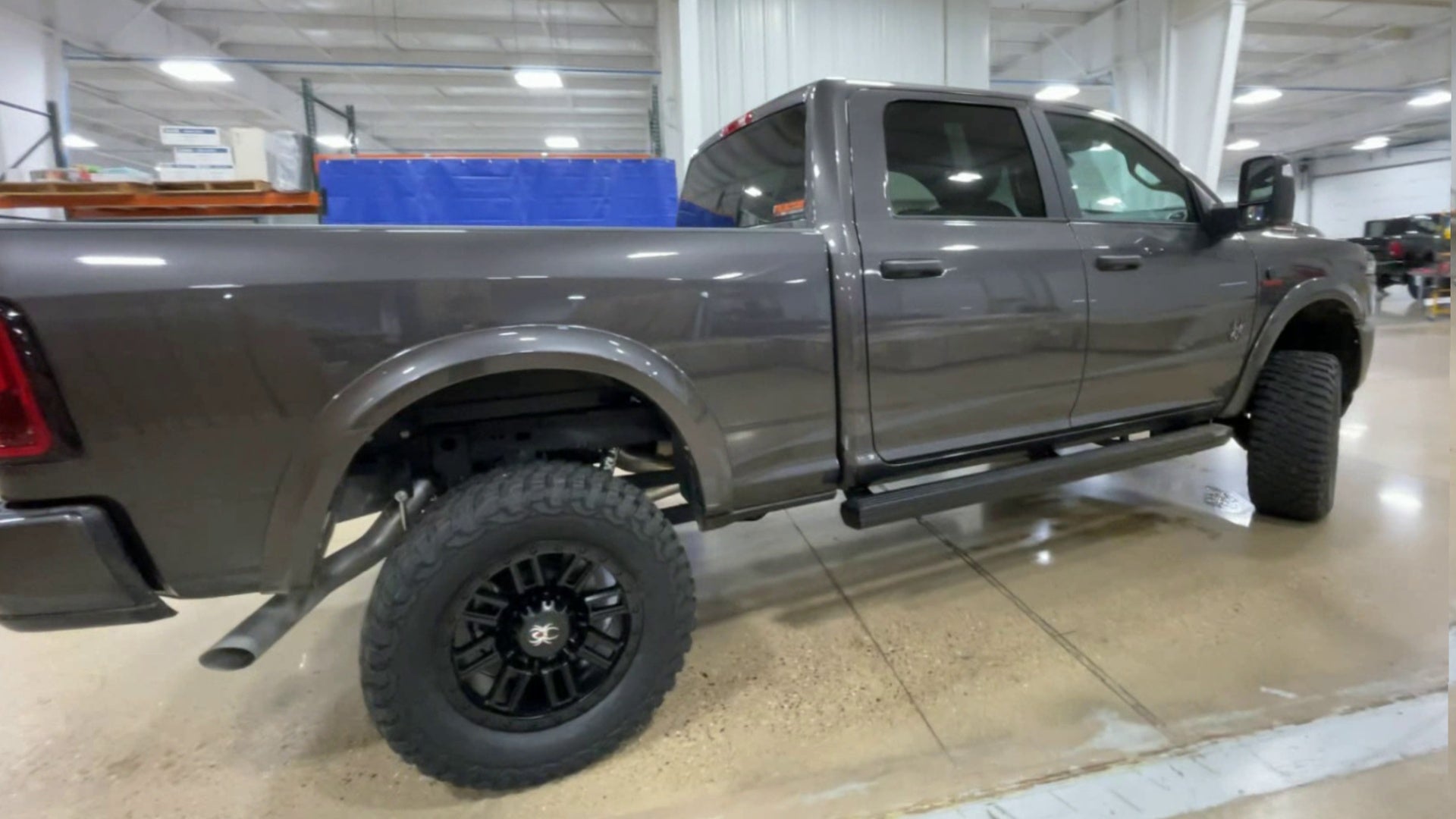 Vehicle Image 9