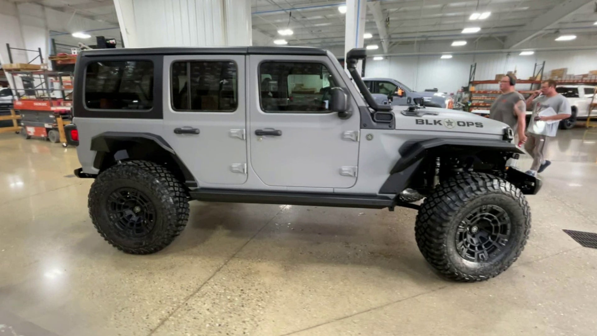 Vehicle Image 9