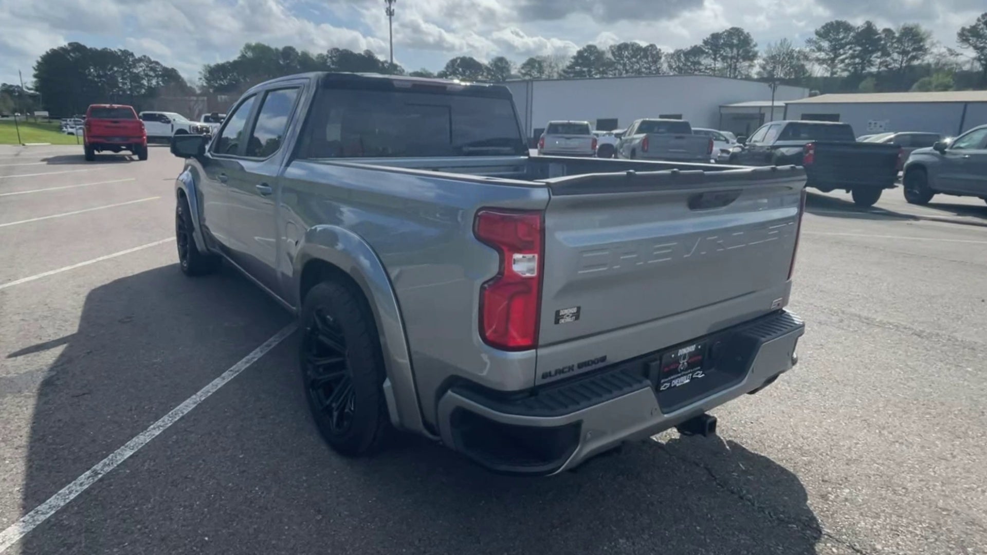 Vehicle Image 9