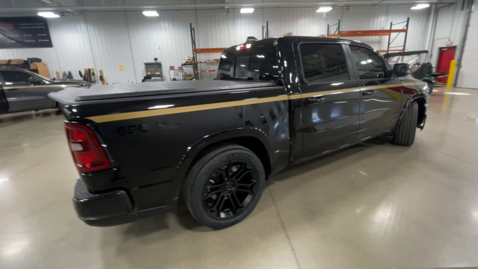 Vehicle Image 9