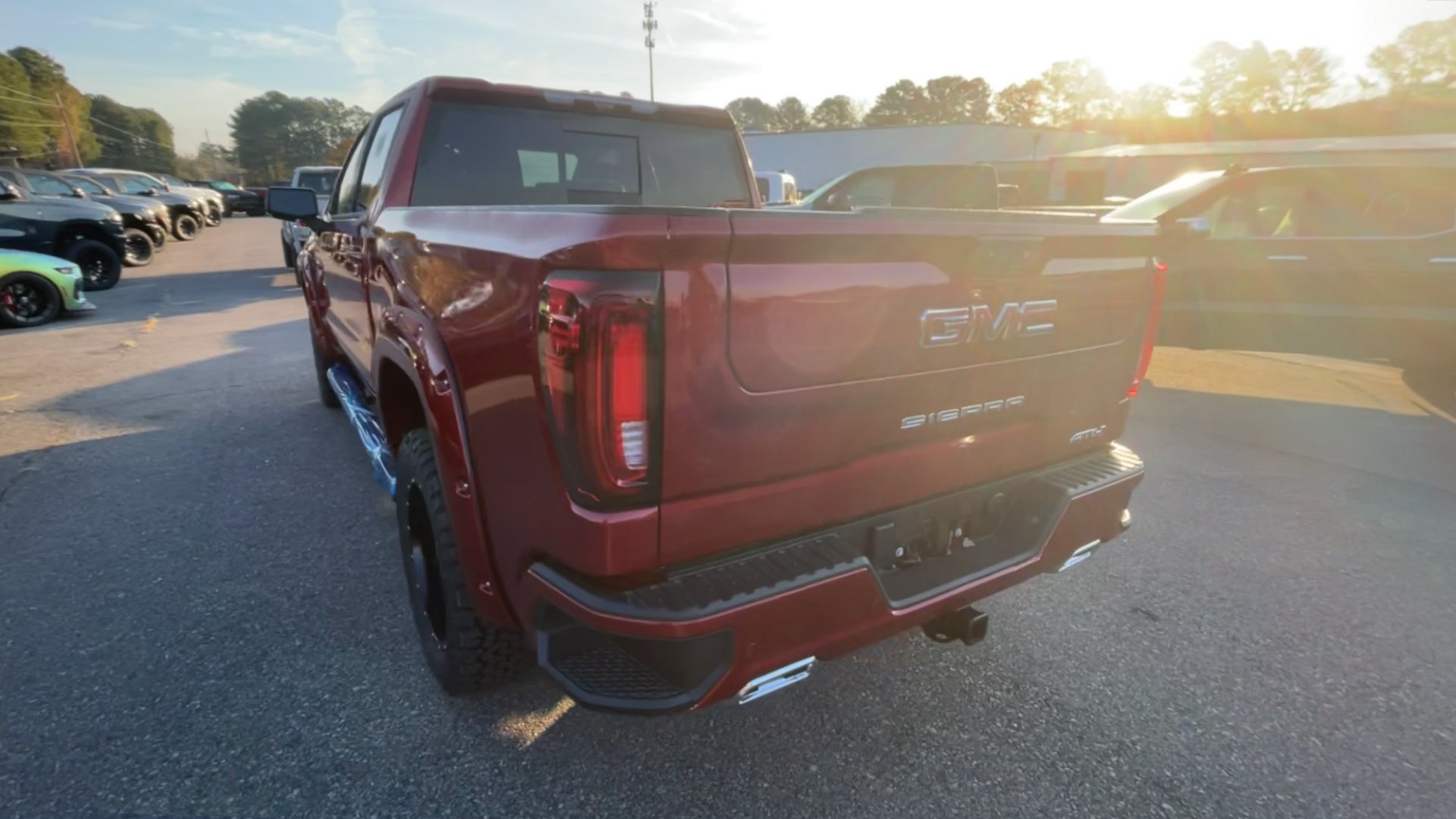 Vehicle Image 9