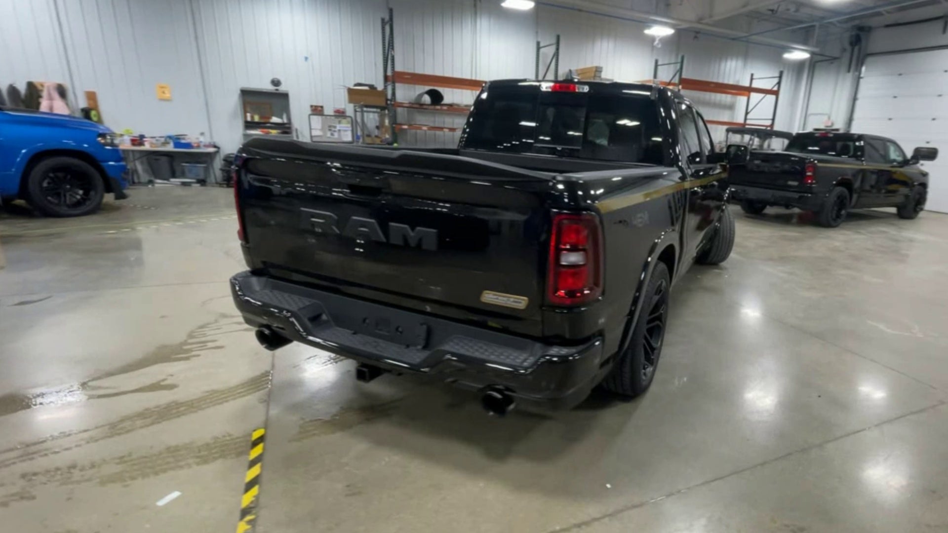 Vehicle Image 9