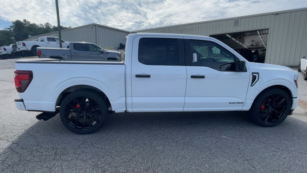 Vehicle Image 8