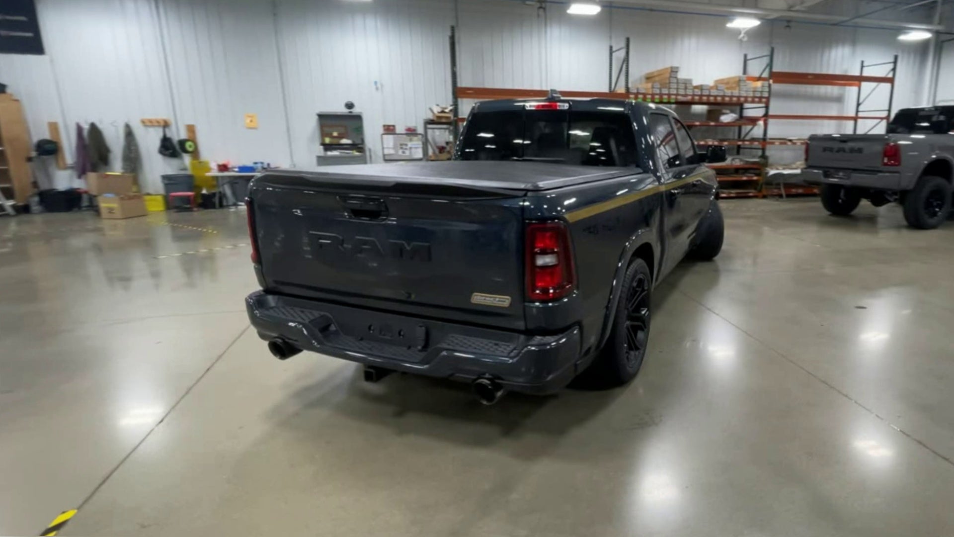 Vehicle Image 9