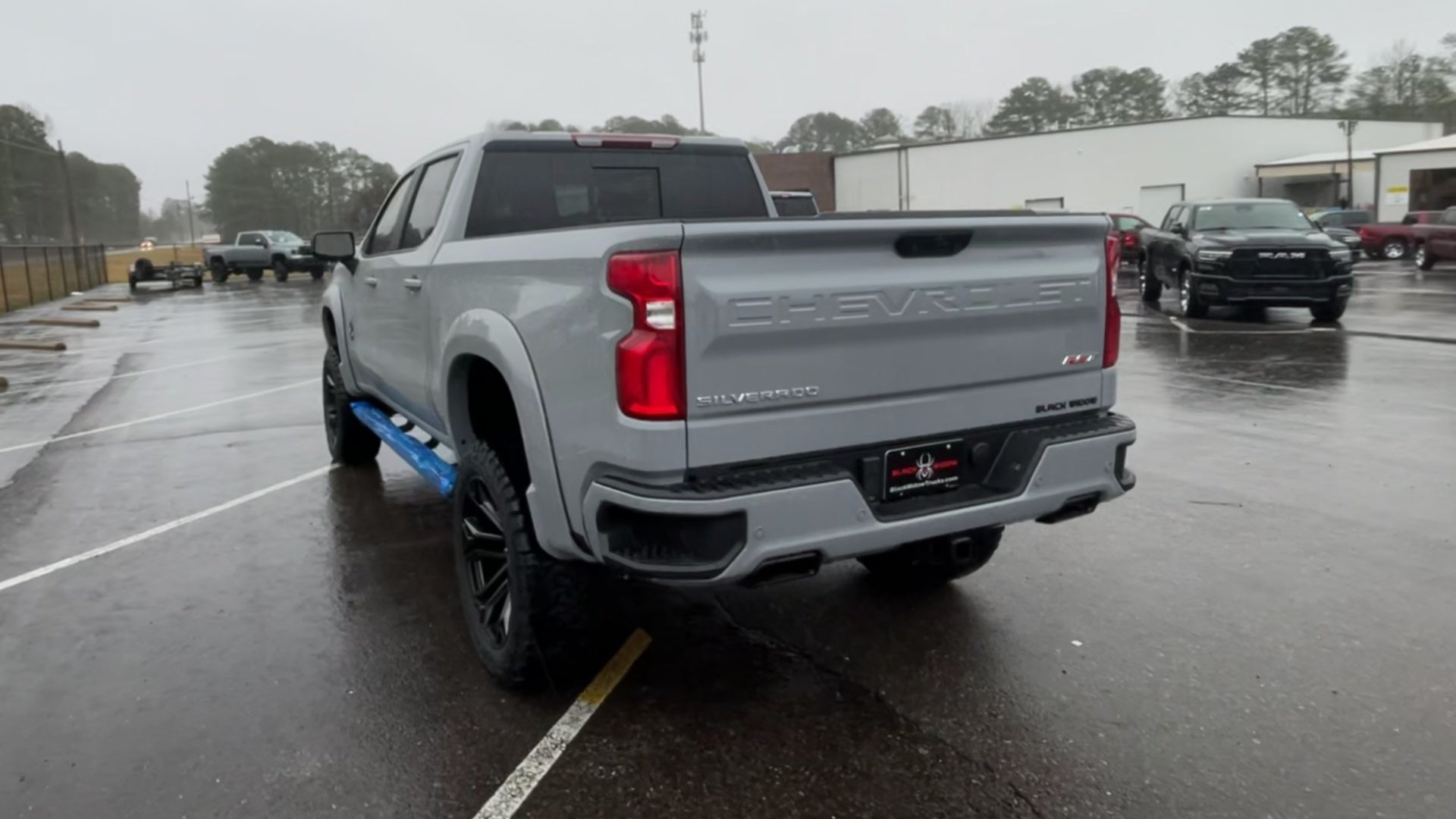 Vehicle Image 9