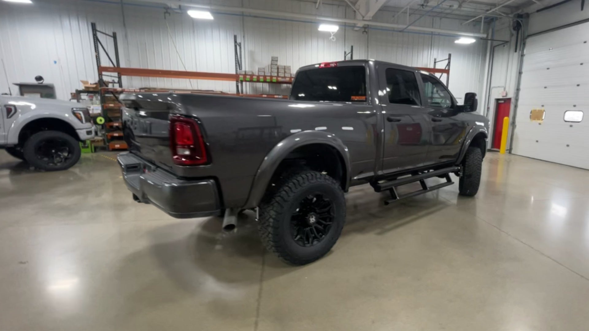 Vehicle Image 9