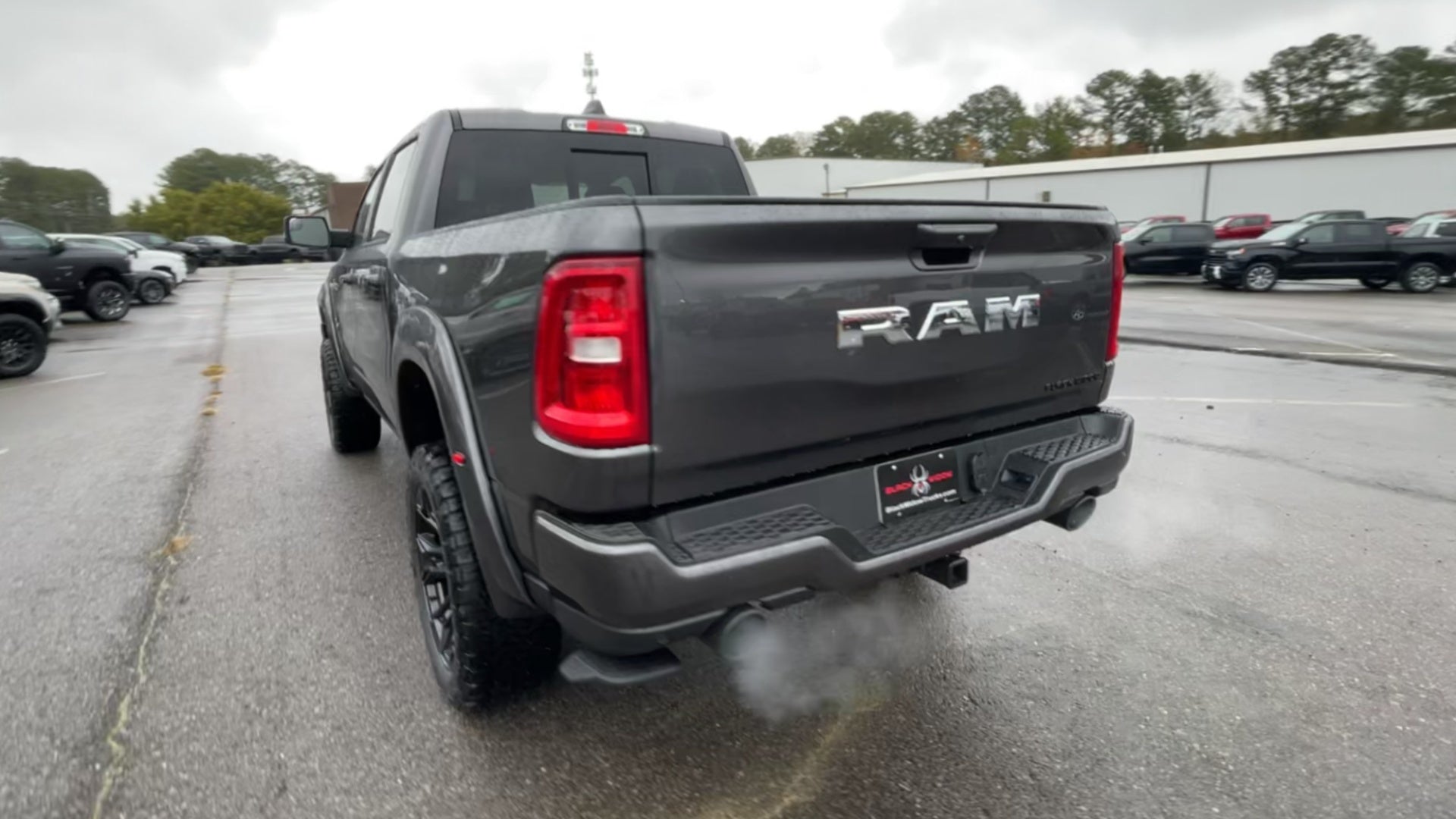 Vehicle Image 9