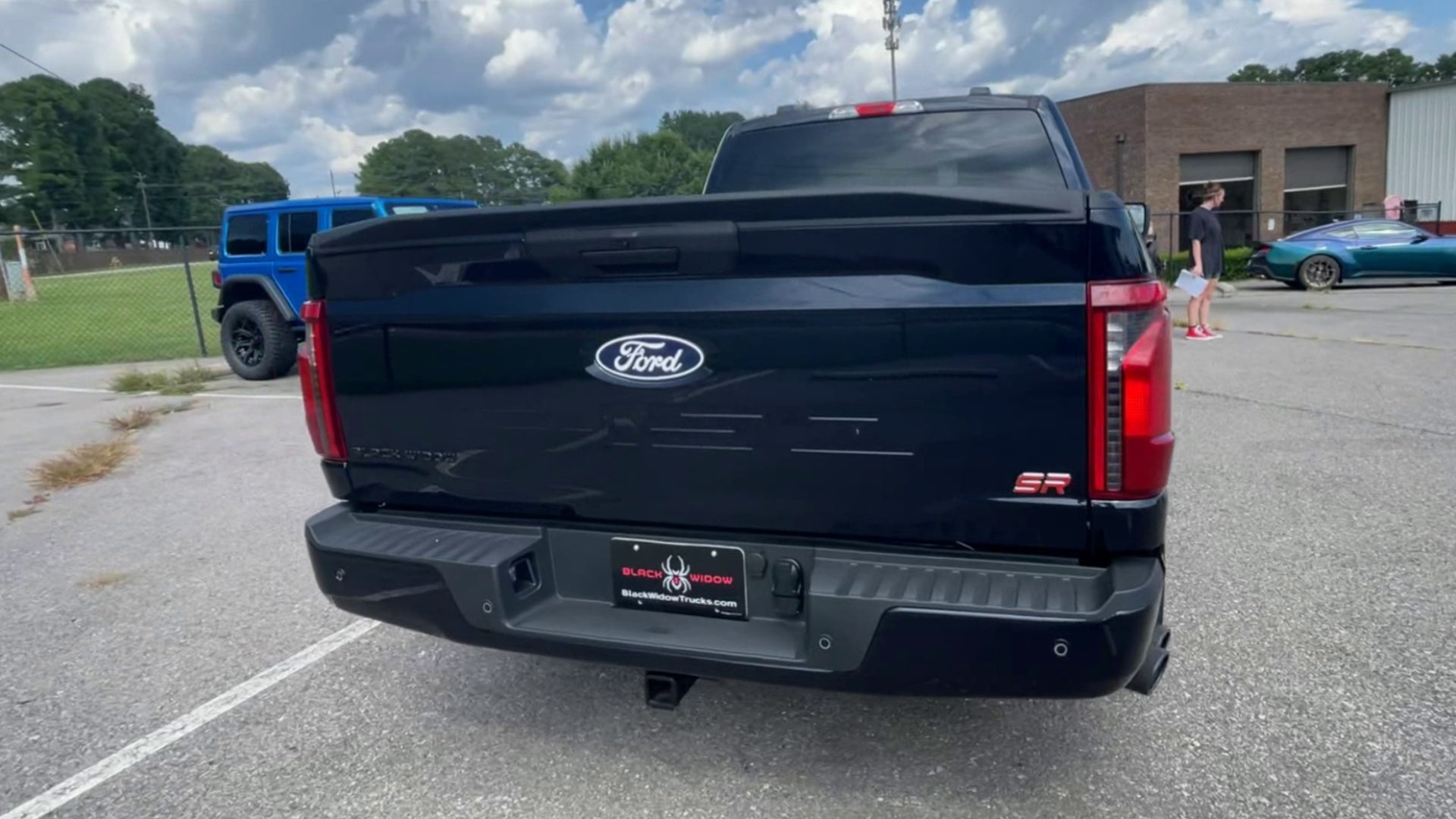 Vehicle Image 9