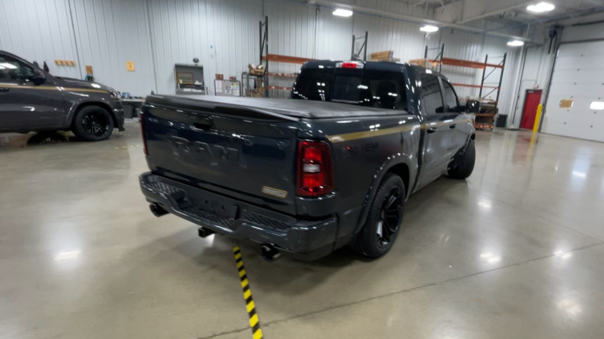 Vehicle Image 9