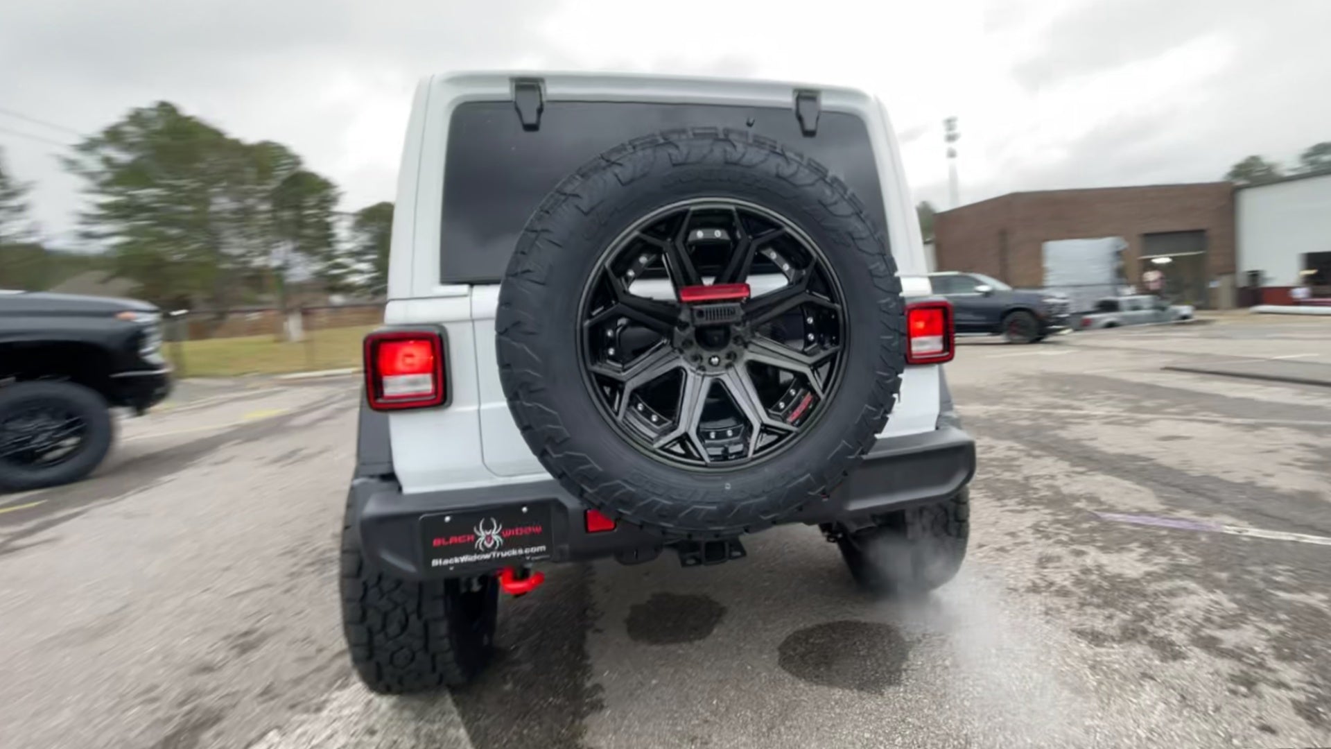 Vehicle Image 9