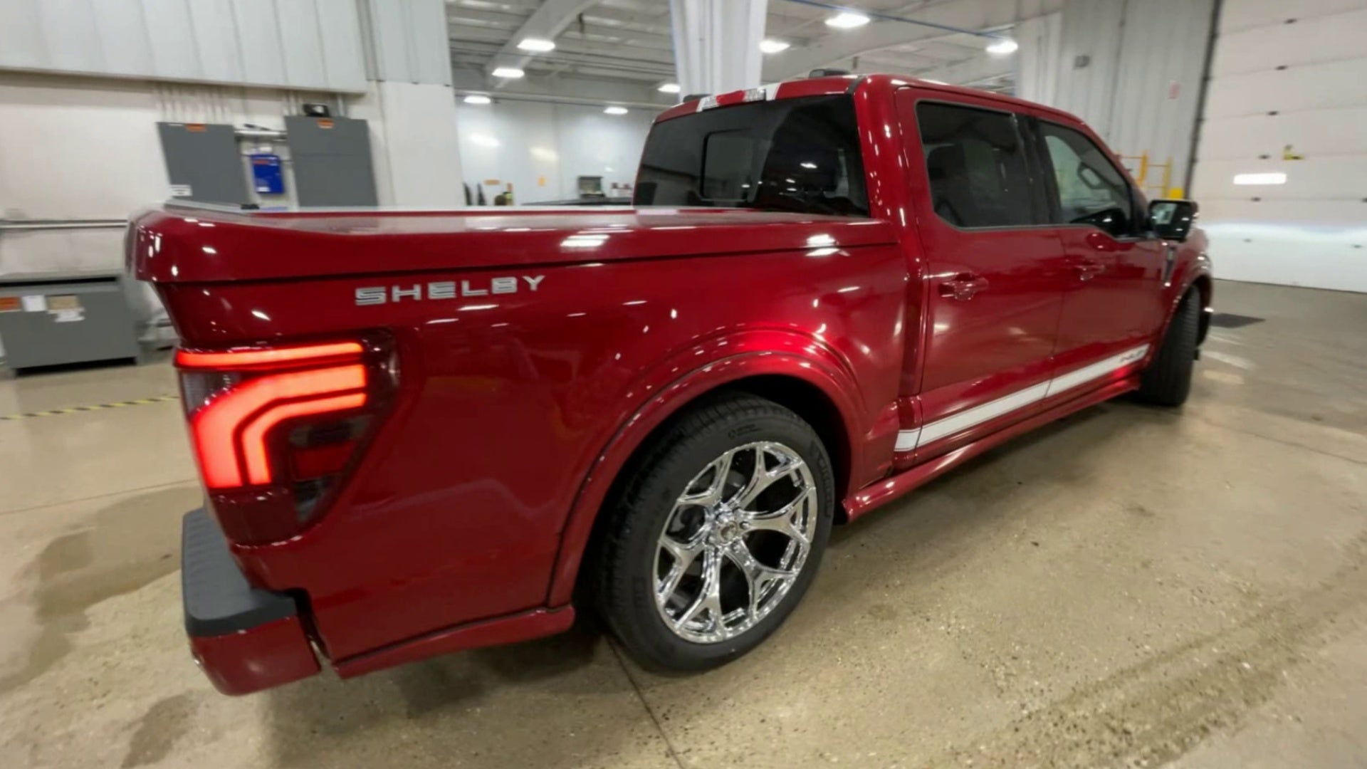 Vehicle Image 9