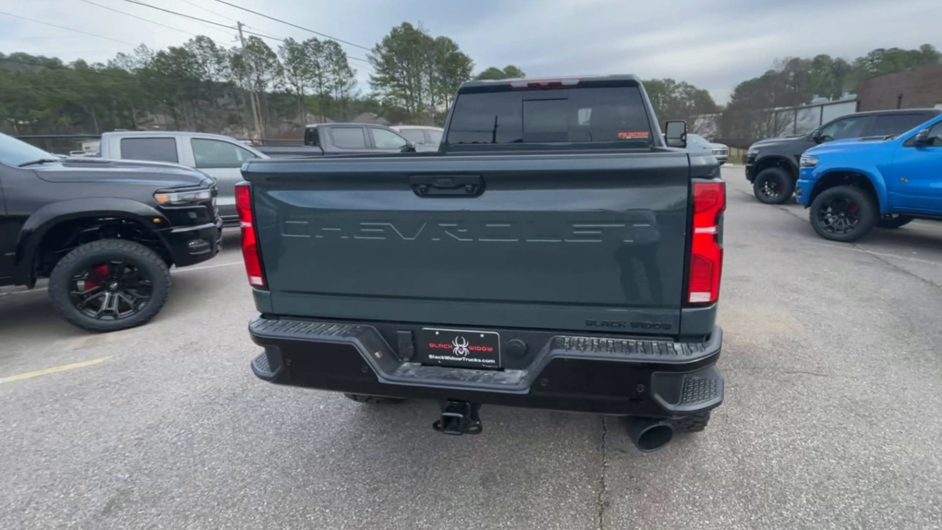 Vehicle Image 9