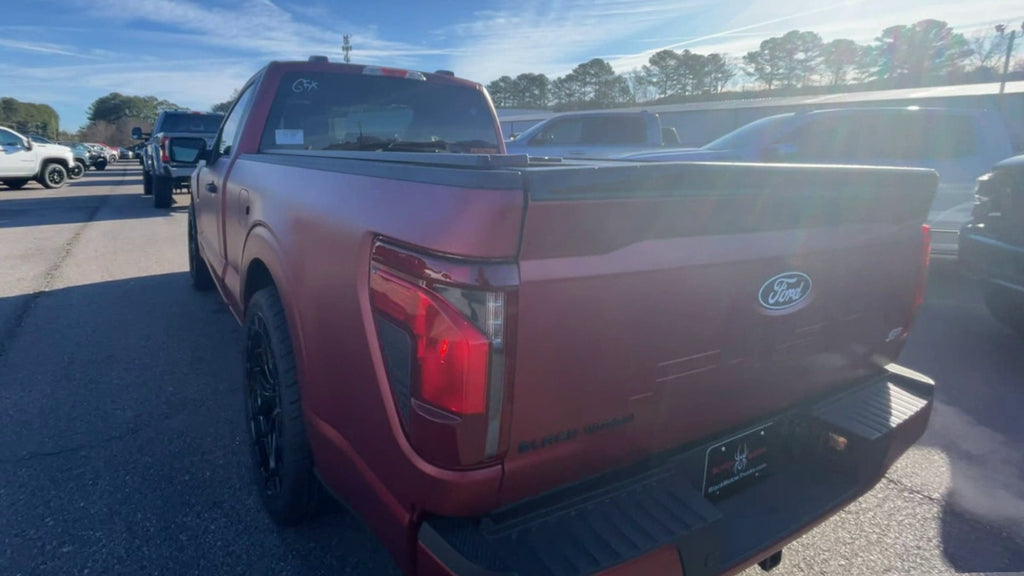 Vehicle Image 9