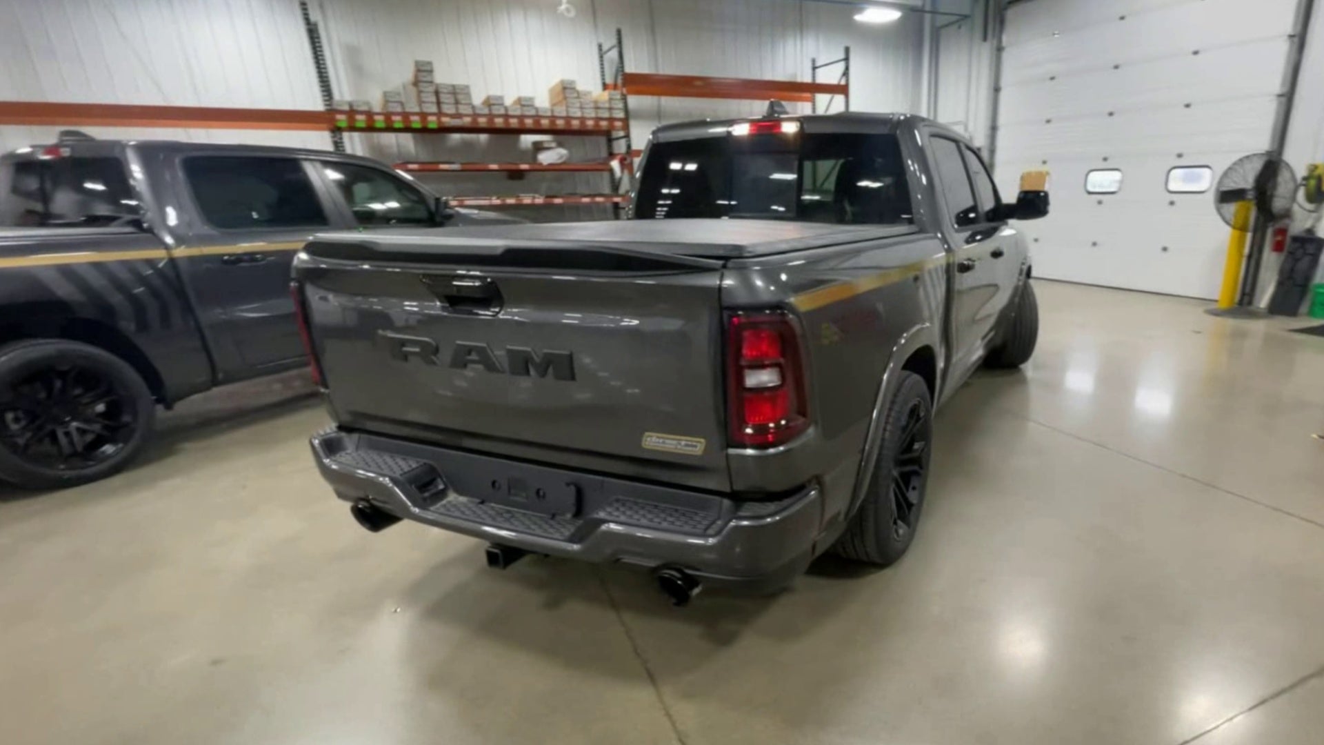 Vehicle Image 9